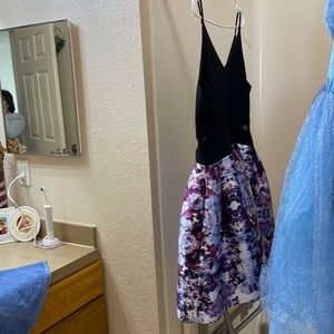 Wore to a wedding one time use, it’s a very pretty dress